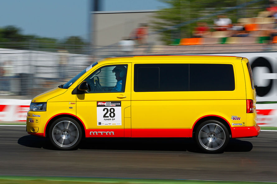 Name:  VW-Bus-T5-TunerGP-2012-High-Performance-Days-2012-Hockenheimring-13-fotoshowImage-36578d72-59929.jpg
Views: 6628
Size:  96.6 KB