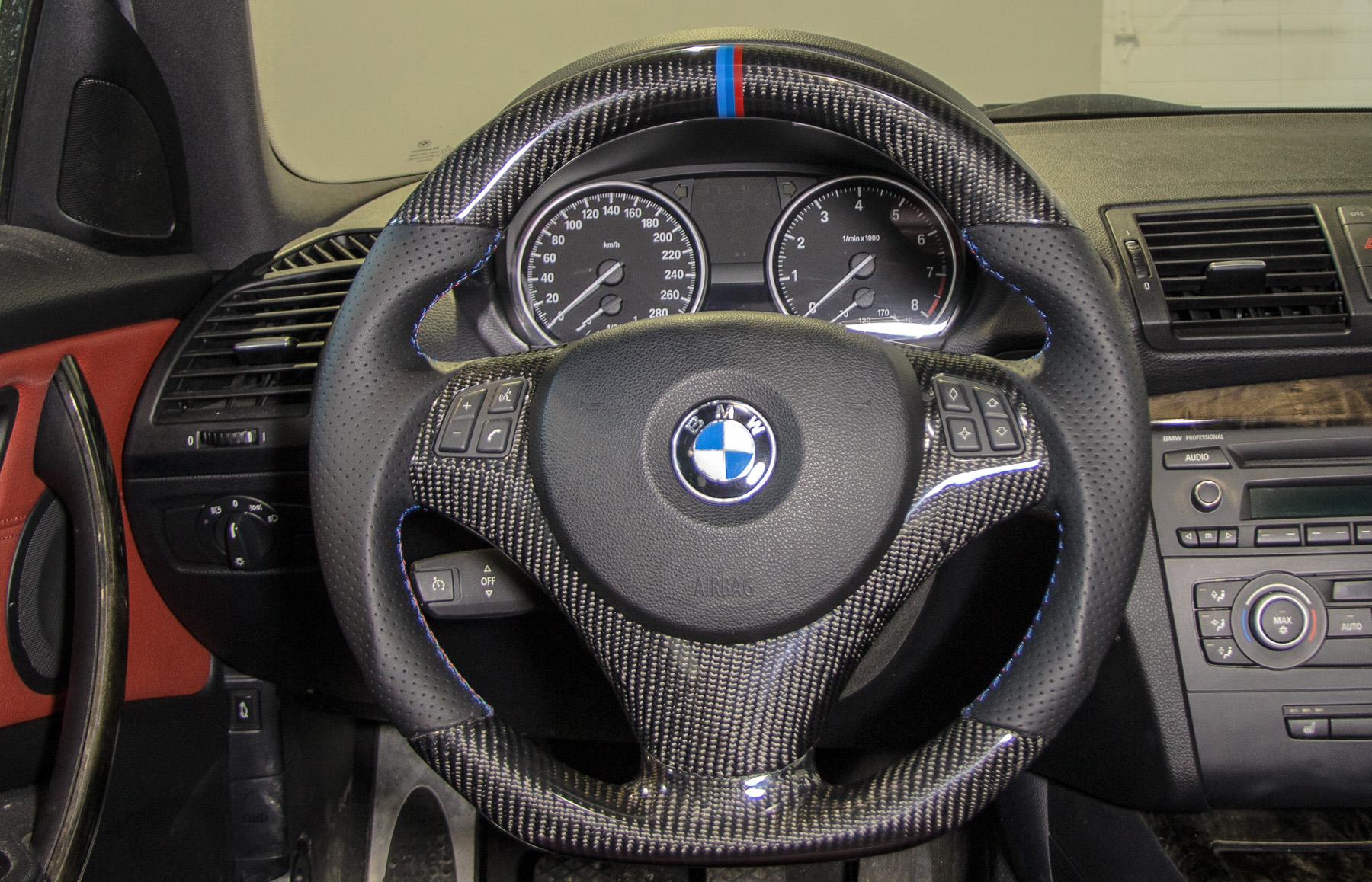 Name:  BMW-E92-cf-steering-wheel-5.jpg
Views: 12542
Size:  753.2 KB