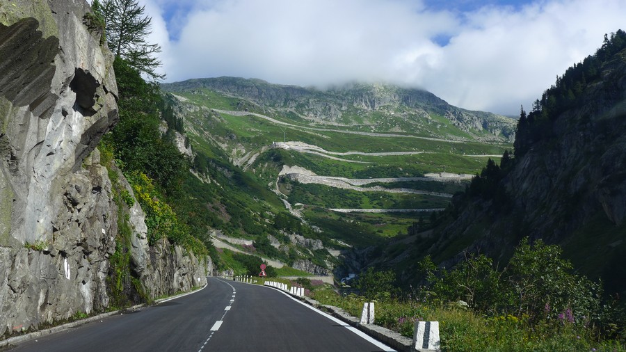 Name:  Furka Pass  P1080474.jpg
Views: 12996
Size:  181.5 KB