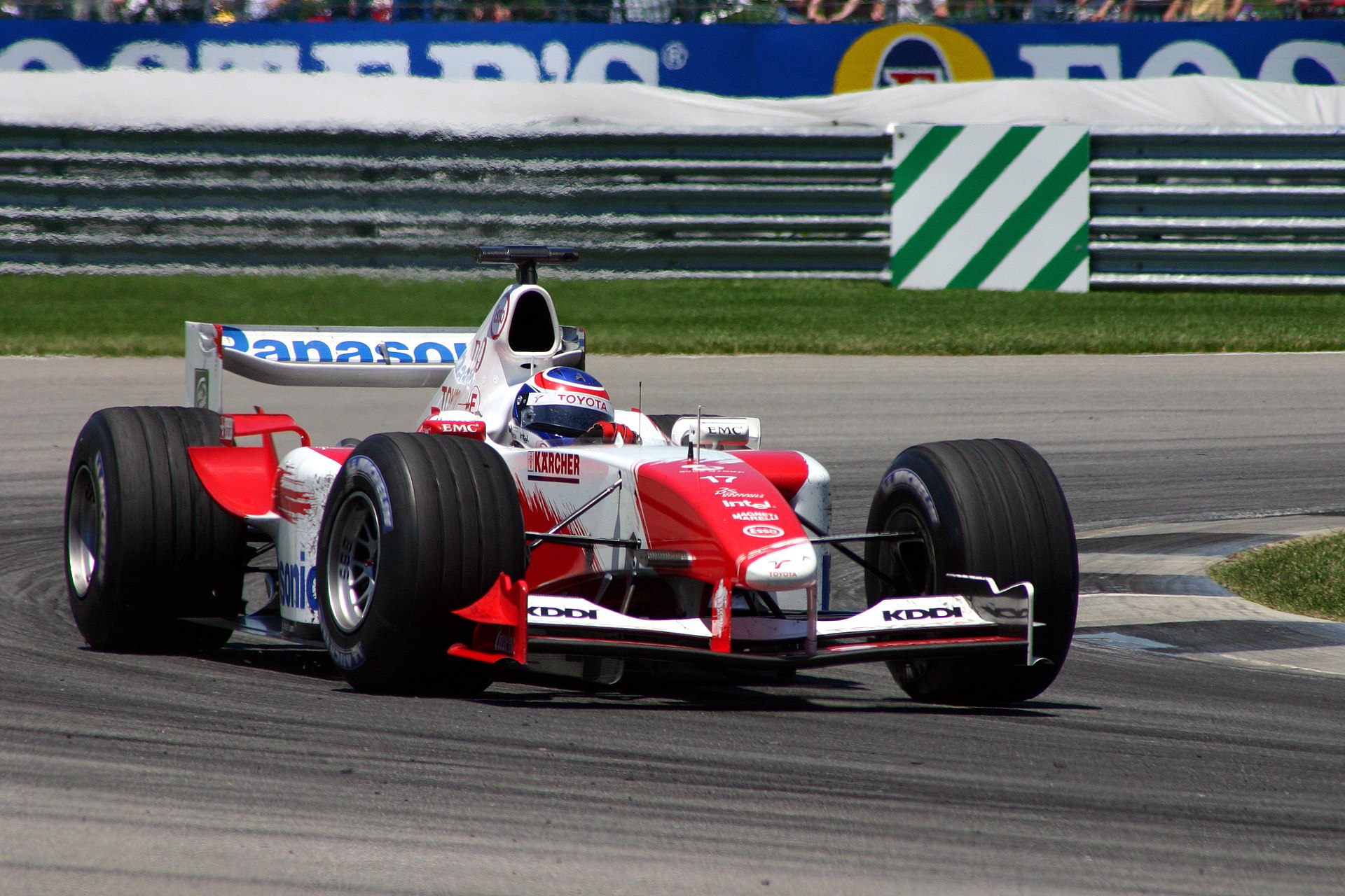 Name:  1920px-Toyota_f1_usgp_2004.jpg
Views: 3565
Size:  503.6 KB