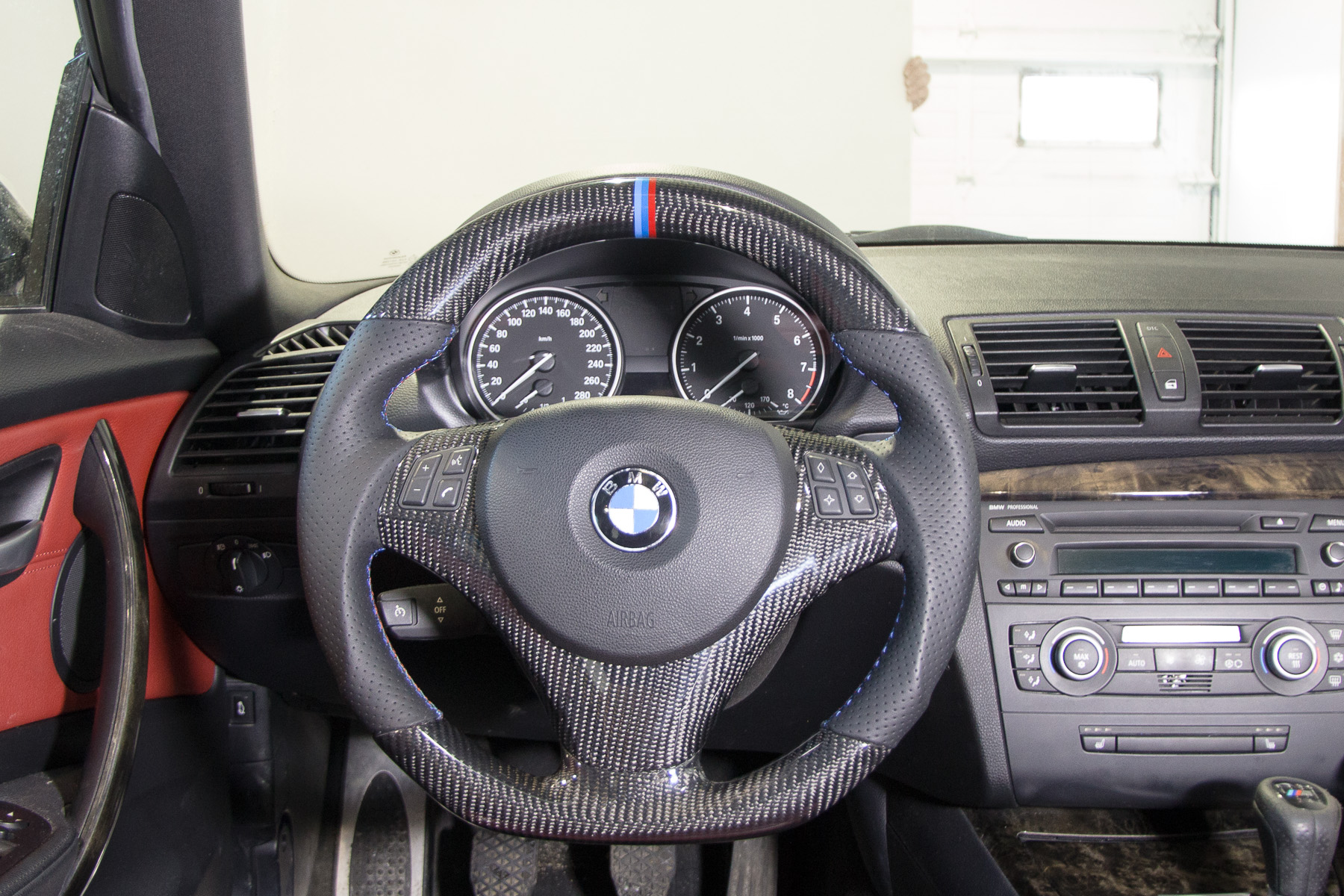 Name:  BMW-E92-cf-steering-wheel-4.jpg
Views: 5606
Size:  677.7 KB