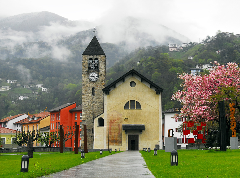 Name:  swiss, bellinzona 1.jpg
Views: 868
Size:  477.4 KB