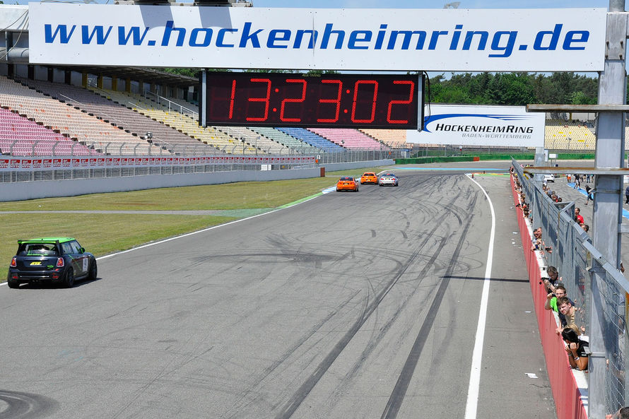Name:  sport-auto-TunerGP-High-Performance-Days-2012-Hockenheimring-13-fotoshowImage-2fbd8493-599599.jpg
Views: 7110
Size:  143.1 KB