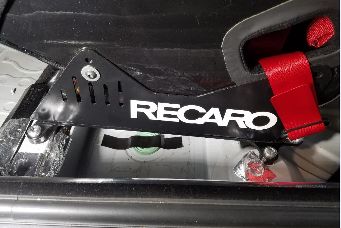 Name:  Recaro seat mounts.jpg
Views: 1903
Size:  105.6 KB