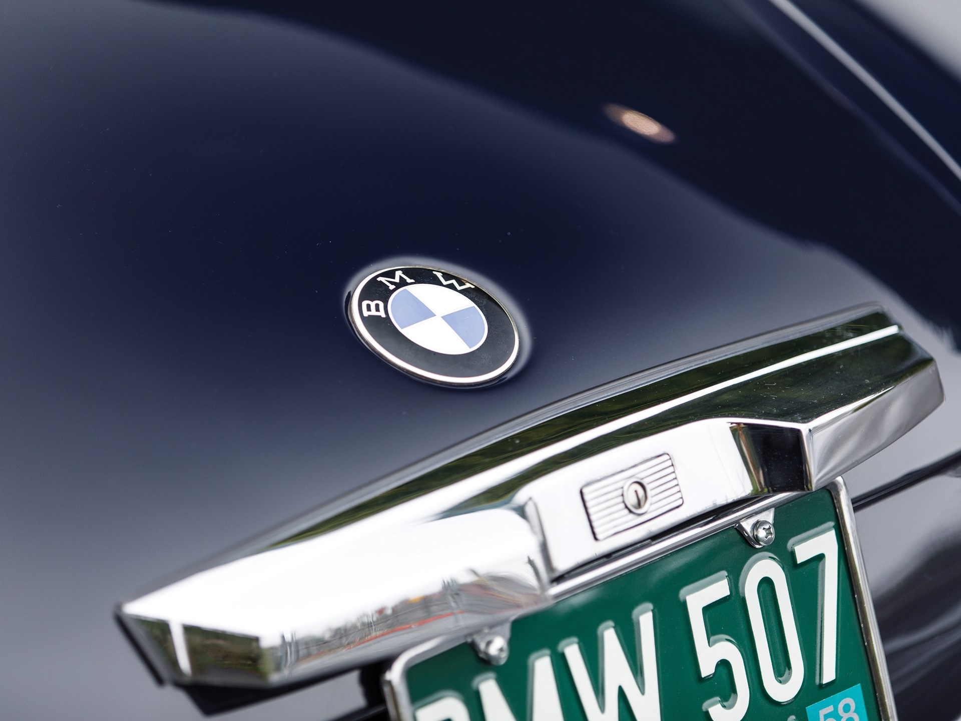 Name:  1958 BMW 507 Roadster S2 70157 RM Arizona 2019-22.jpg
Views: 3416
Size:  307.4 KB