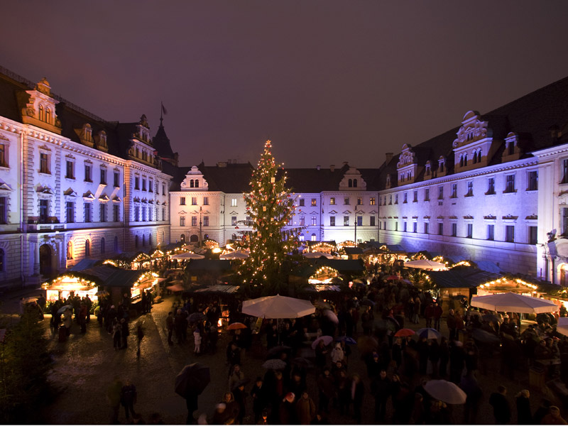 Name:  regensburg_weihnachtsmarkt_schloss_thurn_taxis.jpg
Views: 1948
Size:  138.0 KB