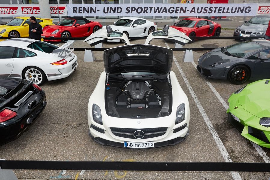 Name:  High-Performance-Days-2013-Sportwagenausstellung-19-fotoshowImageNew-980705a-687650.jpg
Views: 2431
Size:  140.9 KB