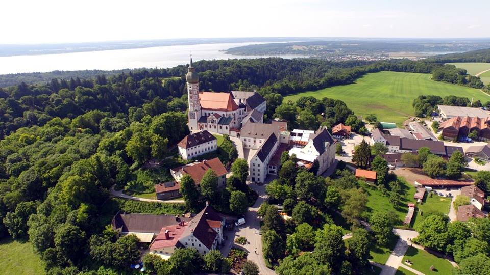 Name:  Kloster Andrechs11406952_10153334956172383_5282984285131791715_n.jpg
Views: 18660
Size:  101.7 KB