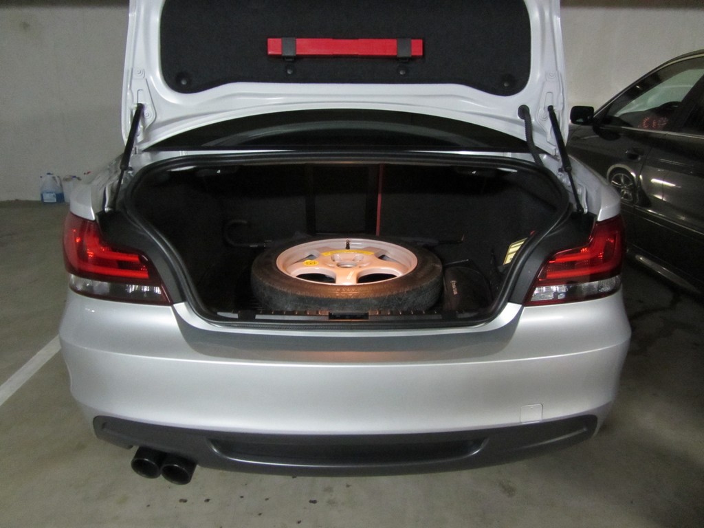 Name:  spare tire 335i alloy space saver  IMG_5276.jpg
Views: 1226
Size:  146.1 KB