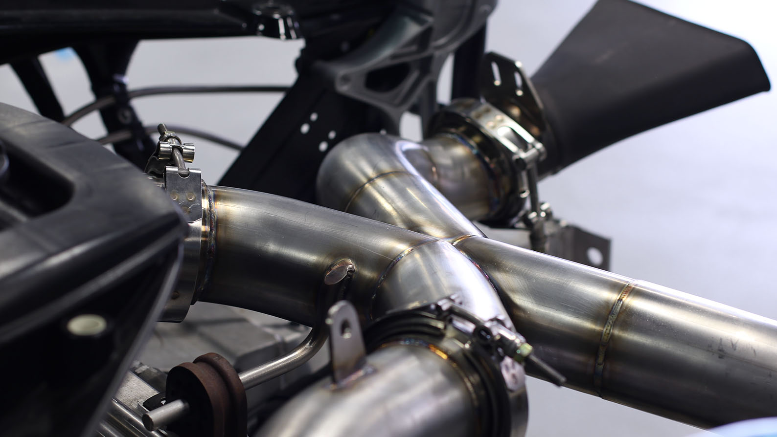 Name:  MCLAREN-750R+ downpipes_0003_9D6A0210.jpg
Views: 1199
Size:  163.0 KB