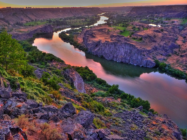 Name:  spanner1751- Snake River Gorge, Twin Falls Idaho.jpg
Views: 1106
Size:  255.4 KB